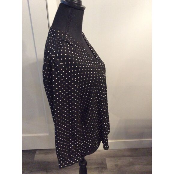 Vince Camuto Medium M Polka Dot blouse Black White V Neck 3/4 Sleeves Classic - Picture 4 of 8